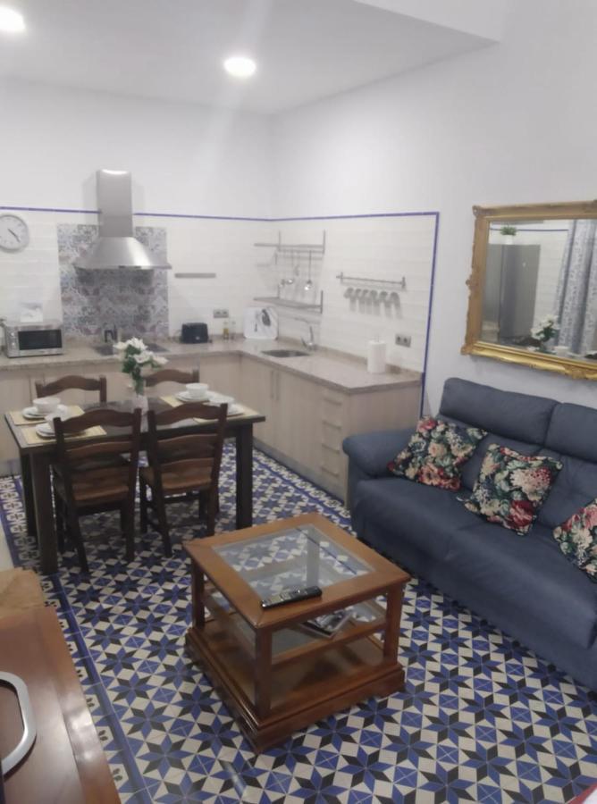 alojamiento alora Castillo árabe y museo Esterno foto