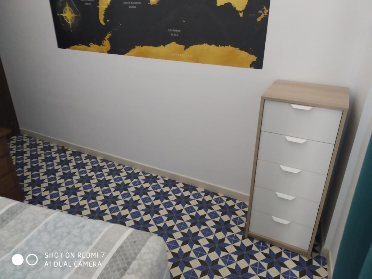 alojamiento alora Castillo árabe y museo Esterno foto
